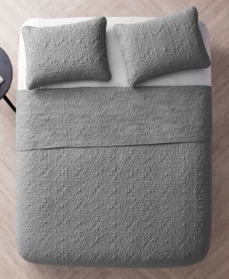 Caroline Embossed 2-Piece Twin Quilt Set