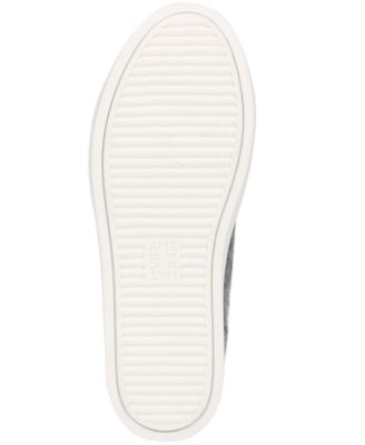 naturalizer cyan sneakers