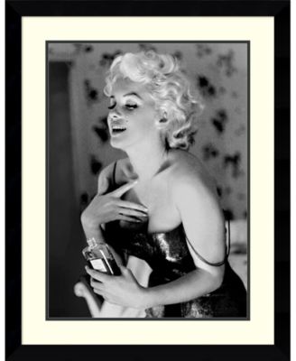 Amanti Art - Marilyn Monroe, Chanel No. 5 28x36 Framed Art Print