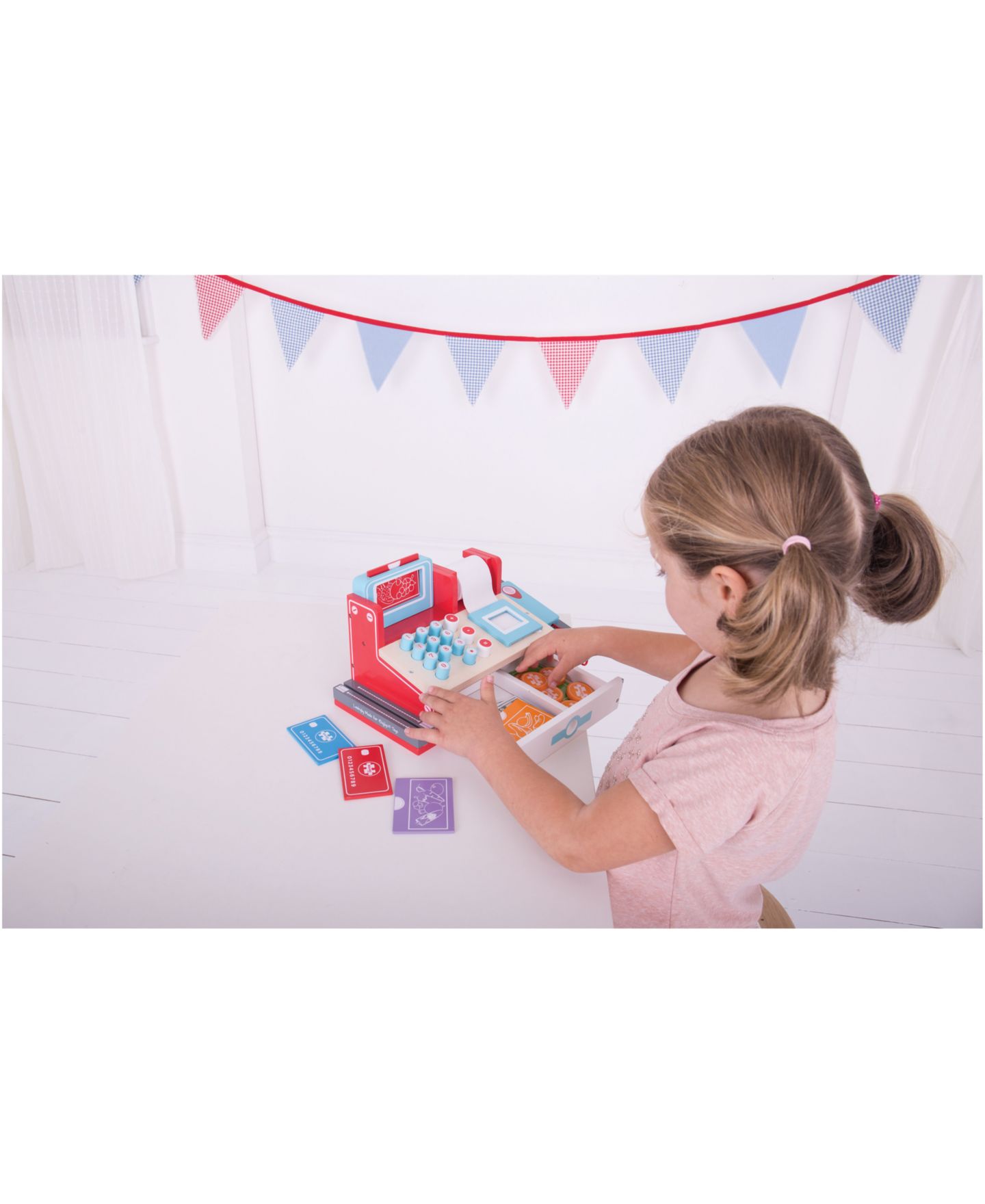Детские игрушки Bigjigs Toys Wooden Scanner Cash Register, 30-Piece, Ages 3+ — фото 3