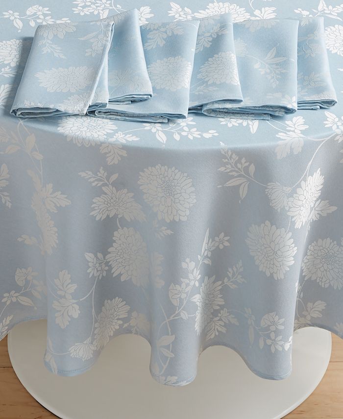 Homewear Spring Jubilee Blue 70" Round Dining Set w/ 6 Napkins Macy's