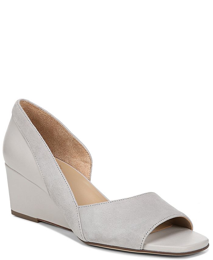 Naturalizer closed toe sandals hot sale
