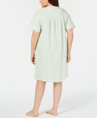 Miss Elaine Plus Size Seersucker Short Gripper Robe