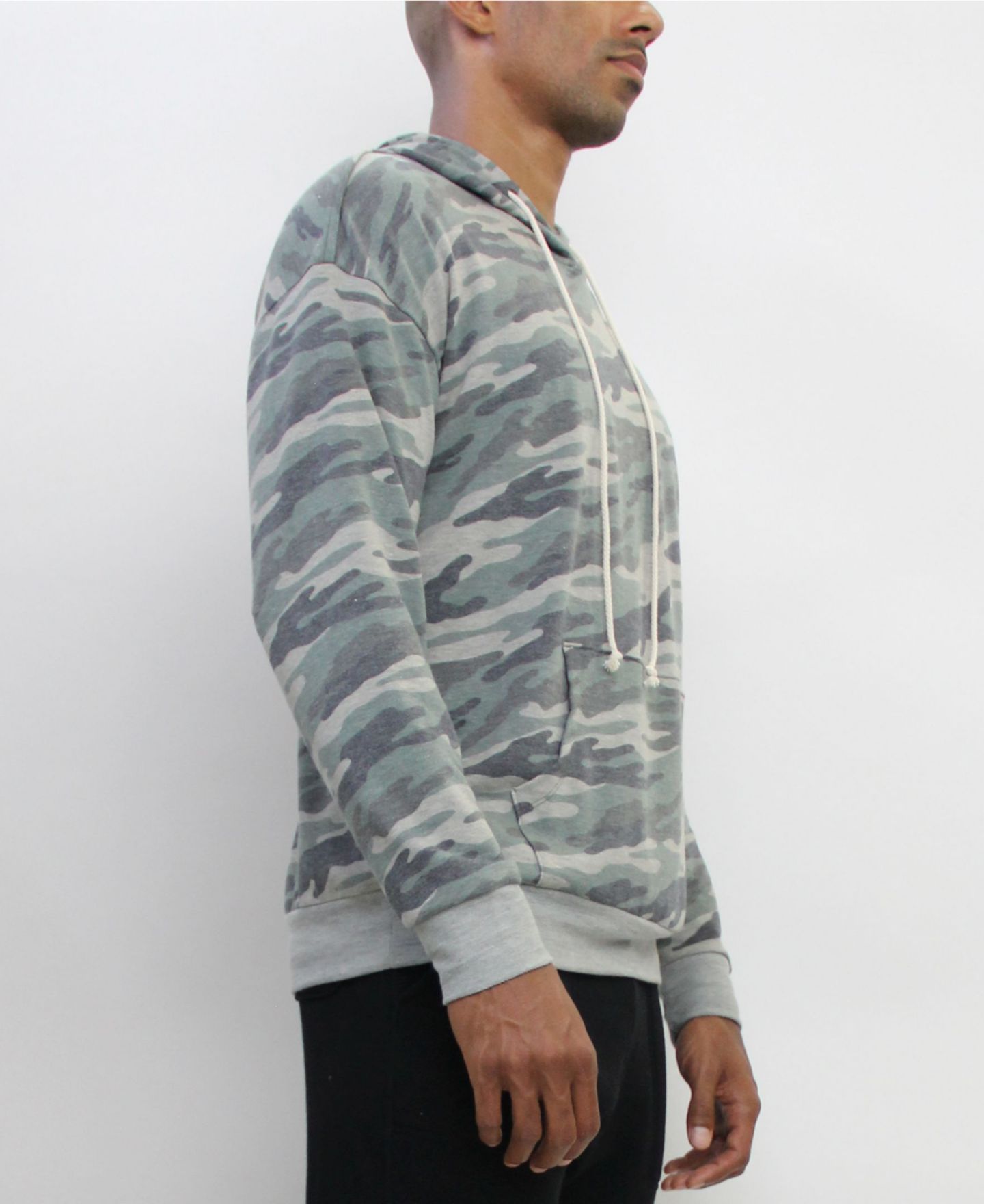 Мужское худи COIN 1804 Ultra Soft Lightweight Camo Long-Sleeve, цвет: Армейский камуфляжный — фото 2