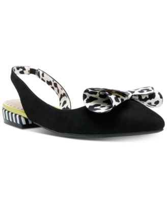 betsey johnson flip flops