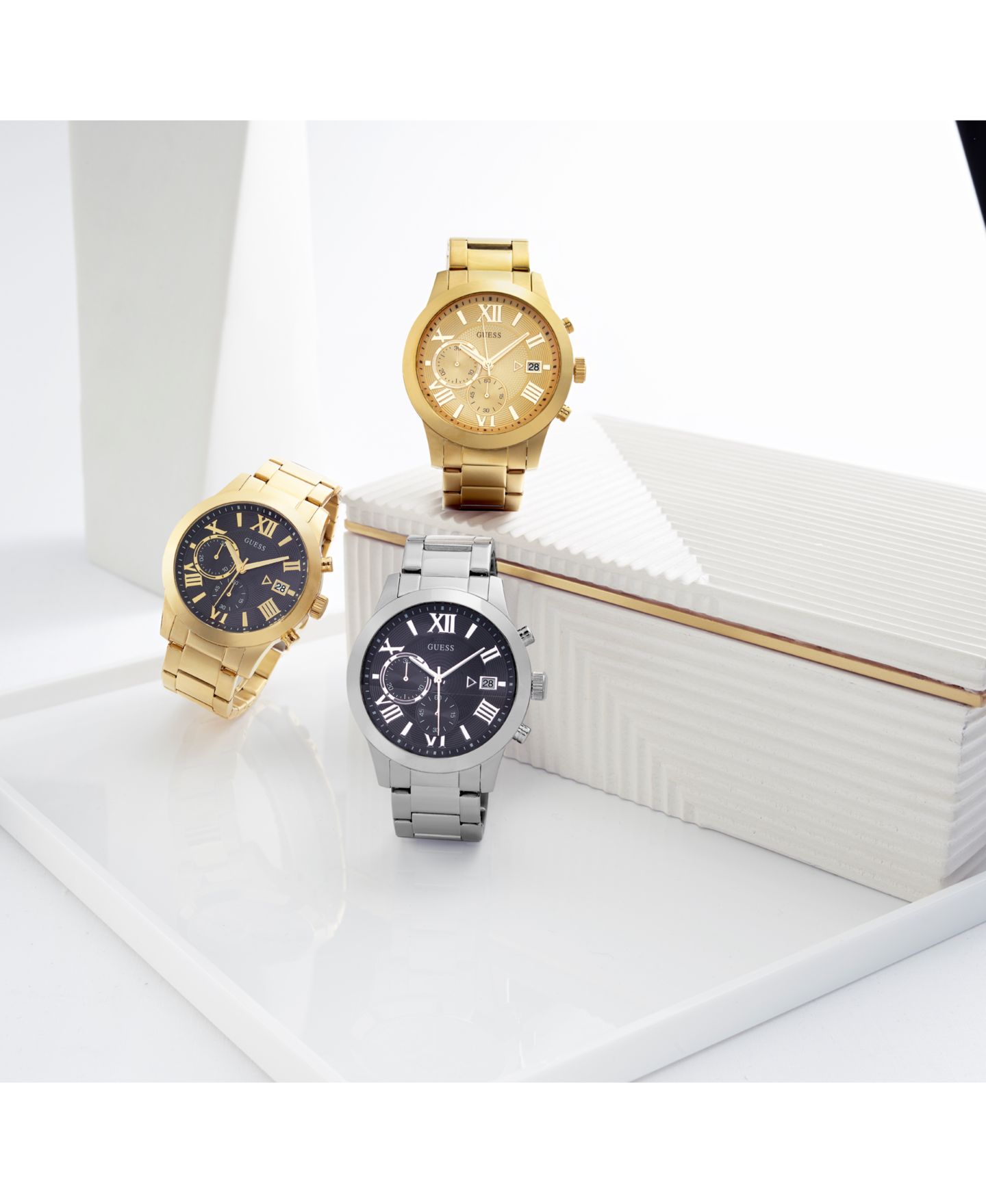 Мужские часы GUESS Chronograph Gold-Tone Stainless Steel Bracelet Watch 45mm — фото 4
