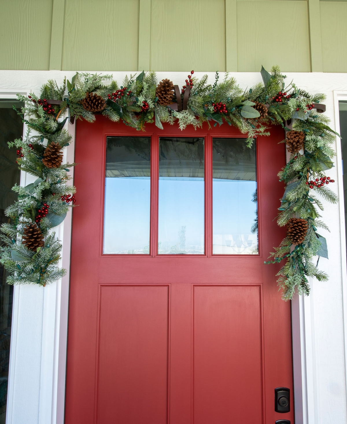 Village Lighting Artificial Christmas Garland with Lights, Winter Frost