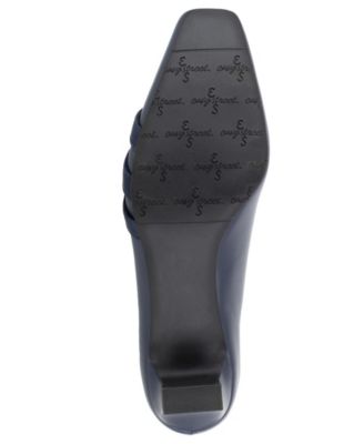 Entice Squared toe Pumps