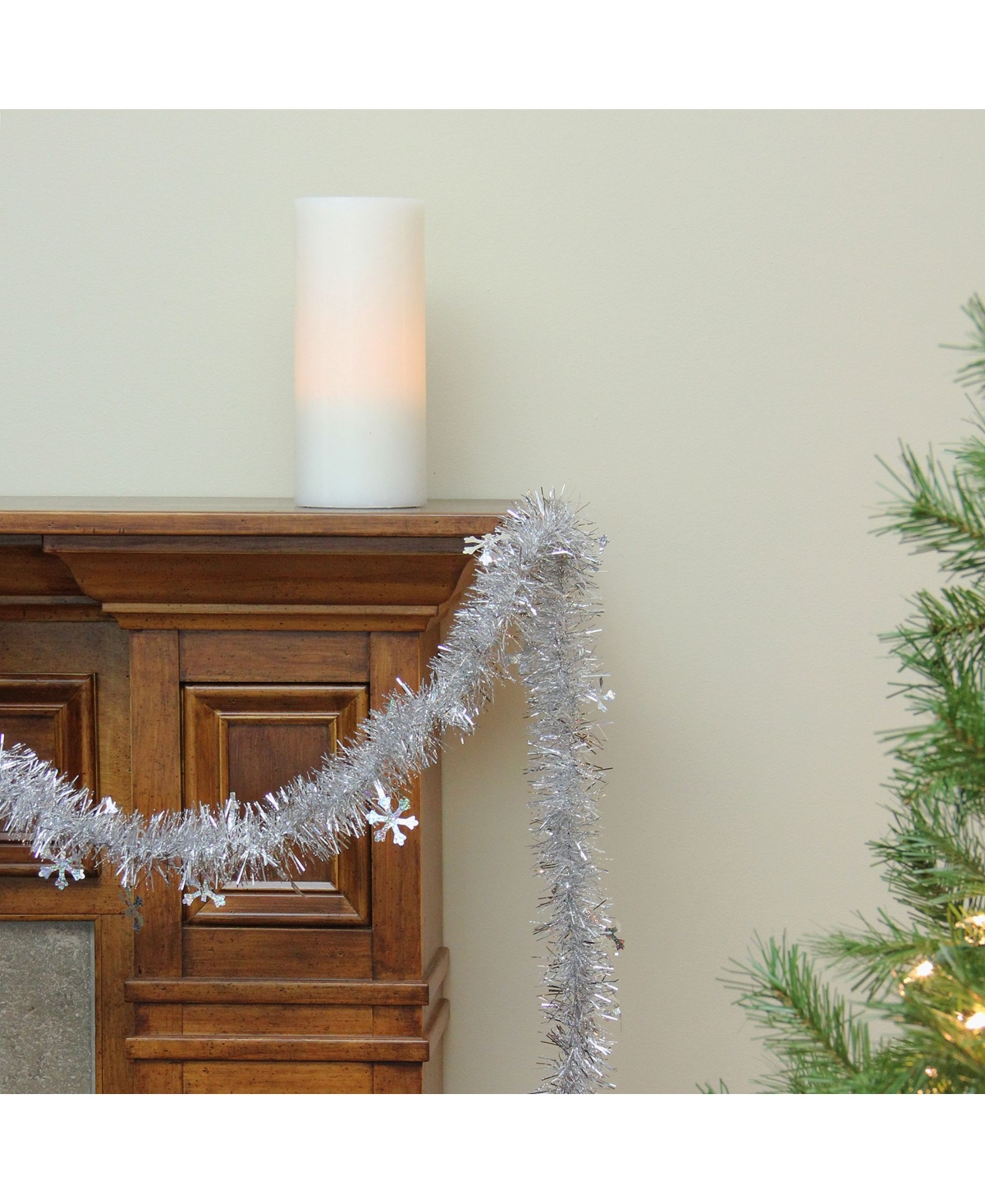 Northlight 50' TraditionalChristmas Tinsel Garland with Shiny Snowflakes - Unlit - Silver