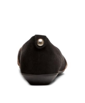 Women's Oalise Pointed Toe Flats