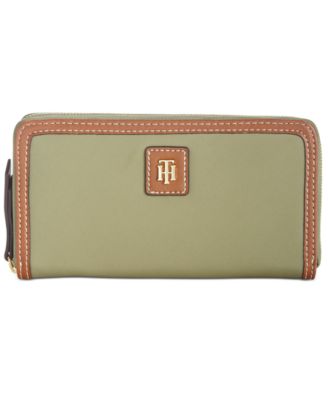 tommy hilfiger wallet macys