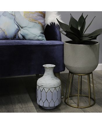 Stratton Home Décor - 