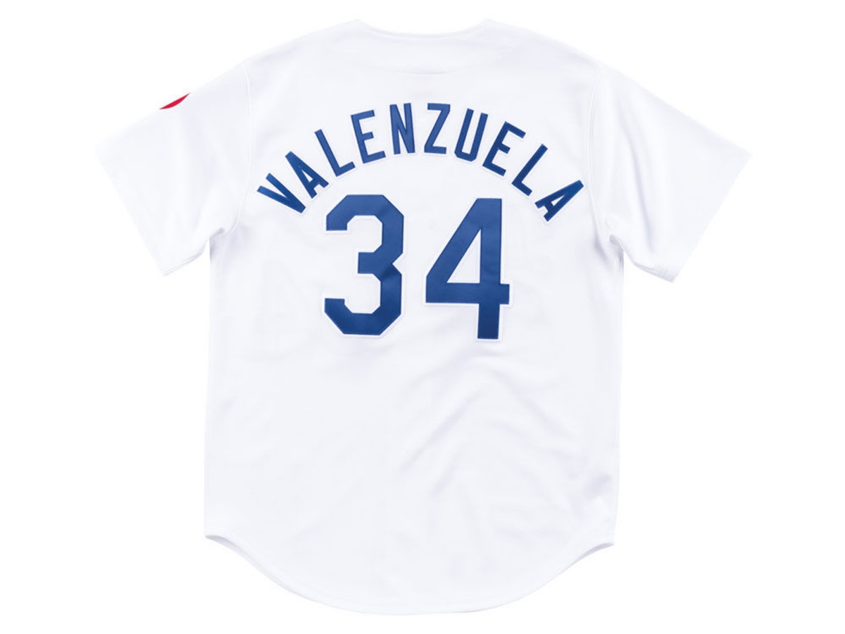 Los Angeles Dodgers Men's Fernando Valenzuela Authentic Cooperstown Jersey - White
