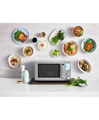 The Smooth Wave™ Microwave Oven