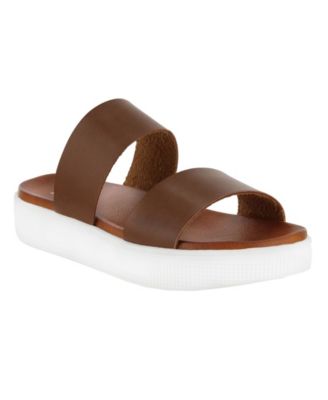 mia women's saige flat sandal