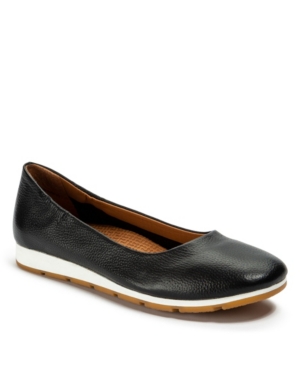 image of Baretraps Prim Posture Plus+ Technology Casual Flat Women-s Shoes