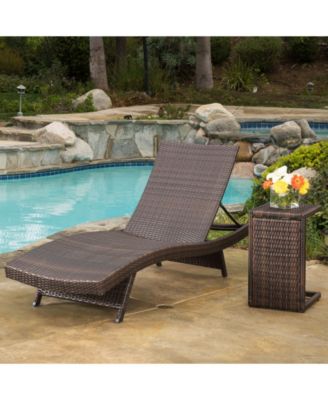 Salem Chaise Lounge with C-shaped Table