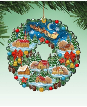 Designocracy Up Wreath Wooden Ornaments Set of 2