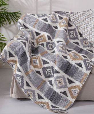Santa Fe Reversible Quilted Throw, 50" x 60"