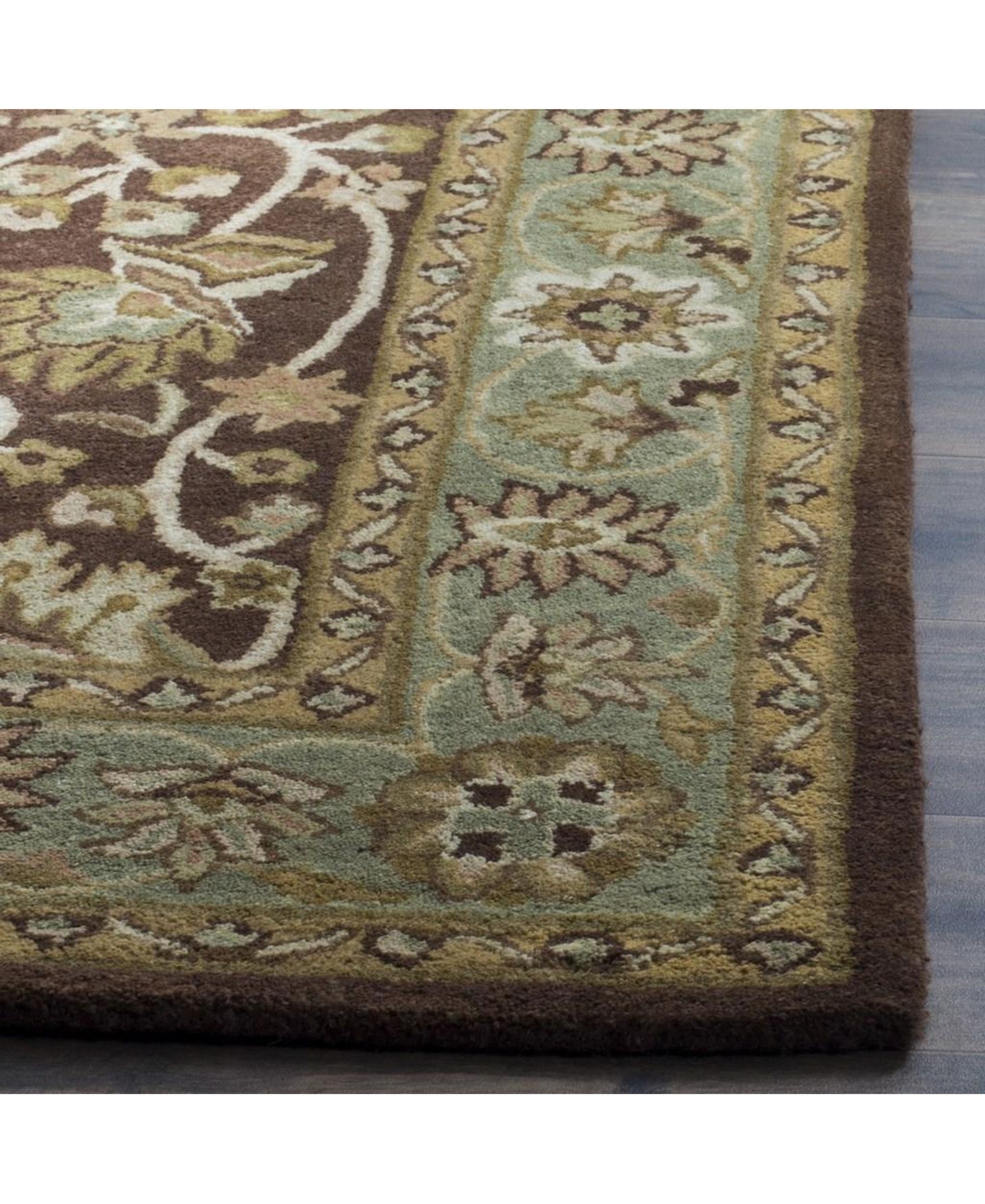 Safavieh Antiquity At249 Chocolate 5' x 8' Area Rug - Chocolate