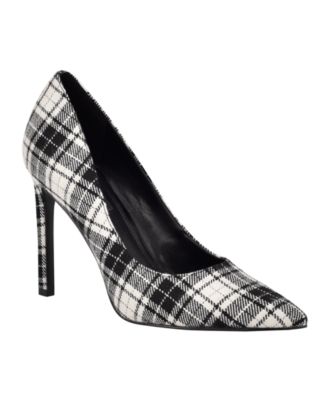 black and white womens pumps