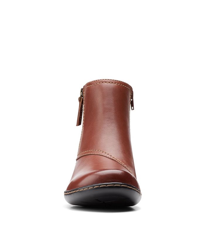 clarks ashland pine ankle bootie