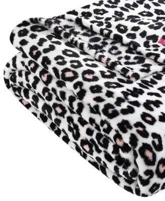 Betsey's Leopard Ultra Soft Plush Blanket, Full/Queen