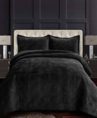Capri Medallion Velvet Oversized Solid Quilt Set