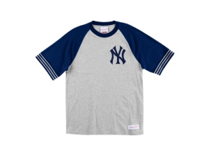 Mitchell & Ness New York Yankees Men's Team Captain T-Shirt