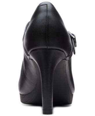 Women's Ambyr Shine Dress Shoes