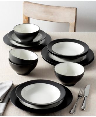 Colorwave  Rim 12-Piece Dinnerware Set