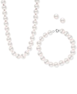 macys 3 strand pearl necklace