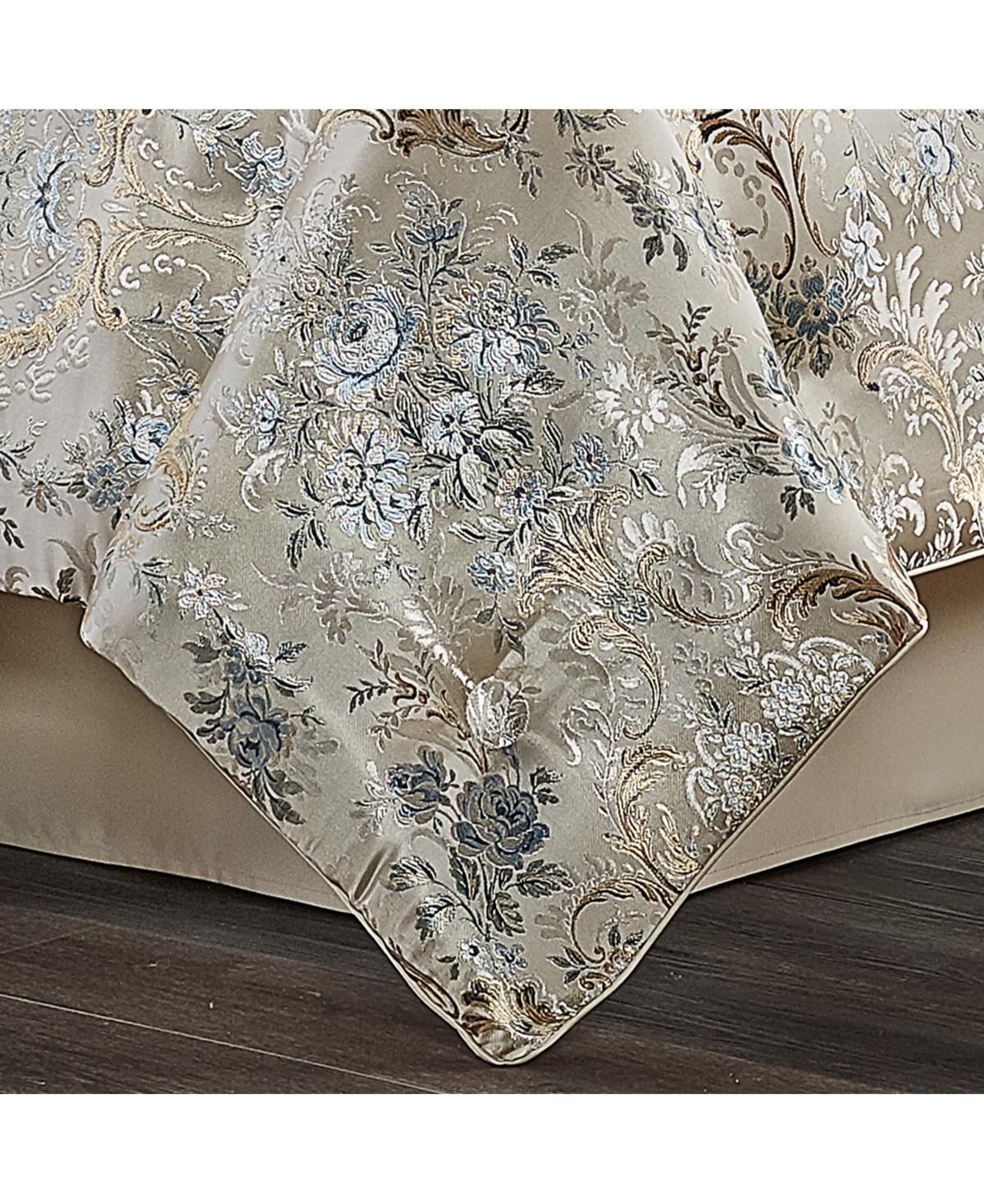 J Queen New York Jacqueline 4-pc. Comforter Set, Queen In White