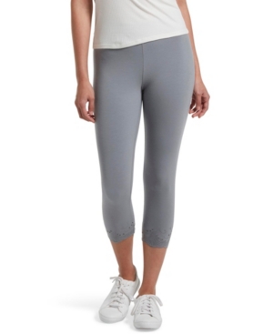Hue Women's Play Embroidered Eyelet Hem Capri Leggings