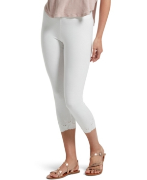Hue Women's Play Embroidered Eyelet Hem Capri Leggings