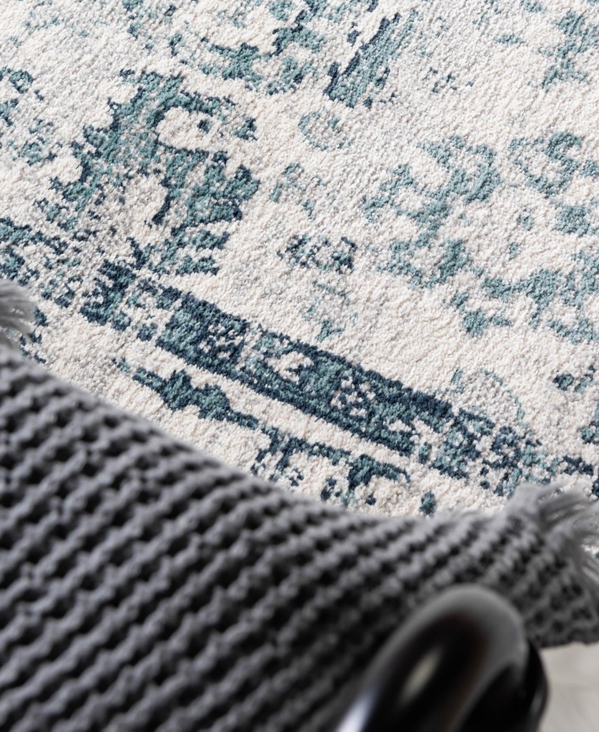 Bayshore Home Clarendon Cla-01 Area Rug