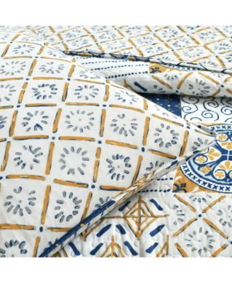 Monique Reversible 3 Piece Quilt Set, Full/Queen