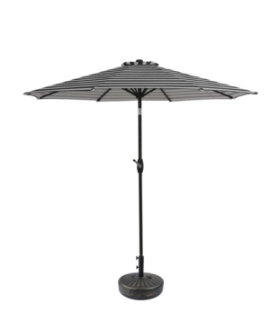 9' Outdoor Patio Market Table Umbrella with Round Base