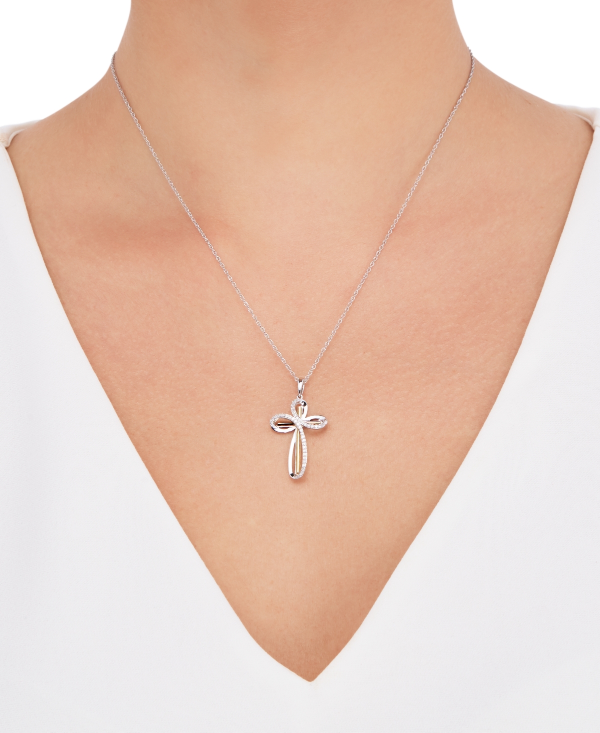 Diamond Cross 18" Pendant Necklace (1/5 ct. t.w.) in Sterling Silver & 10k Gold