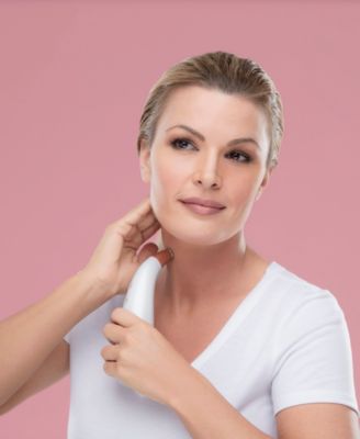 ReMOVE Micro Dermabrasion Device with Cooling Surface