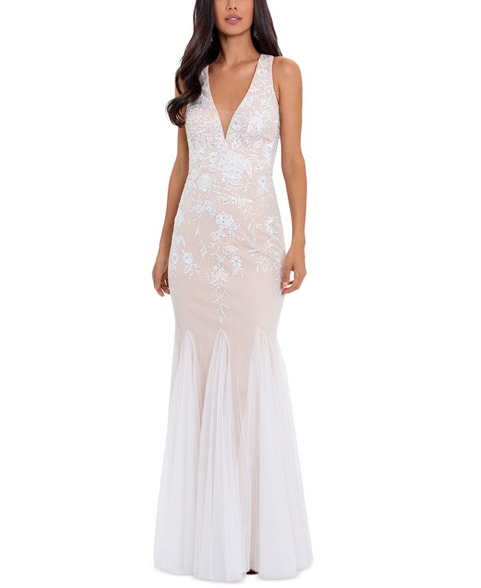 Betsy & adam on sale embellished embroidered gown