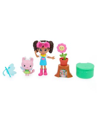 DreamWorks Gabby's Dollhouse, Flower-rific Garden Set with 2 Toy Figures, 2 Accessories, Delivery and Furniture Piece
