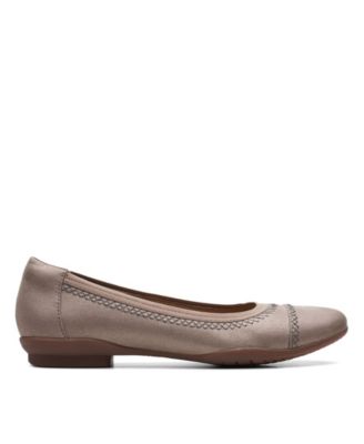 clarks metallic flats