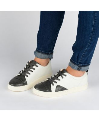 Women's Kyndra Sneakers