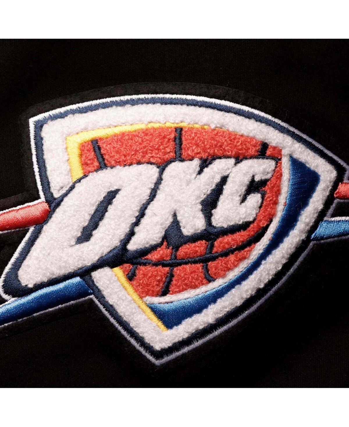 Men'sOklahoma City Thunder Chenille Shorts - Black