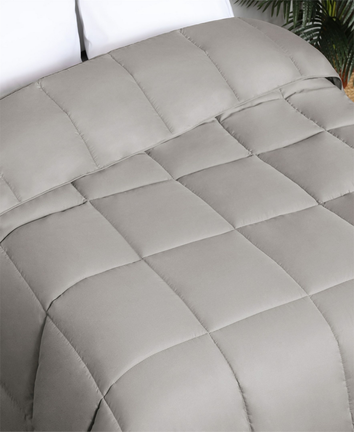 Superior Breathable All Season Down Alternative Comforter, Twin Xl In Silver