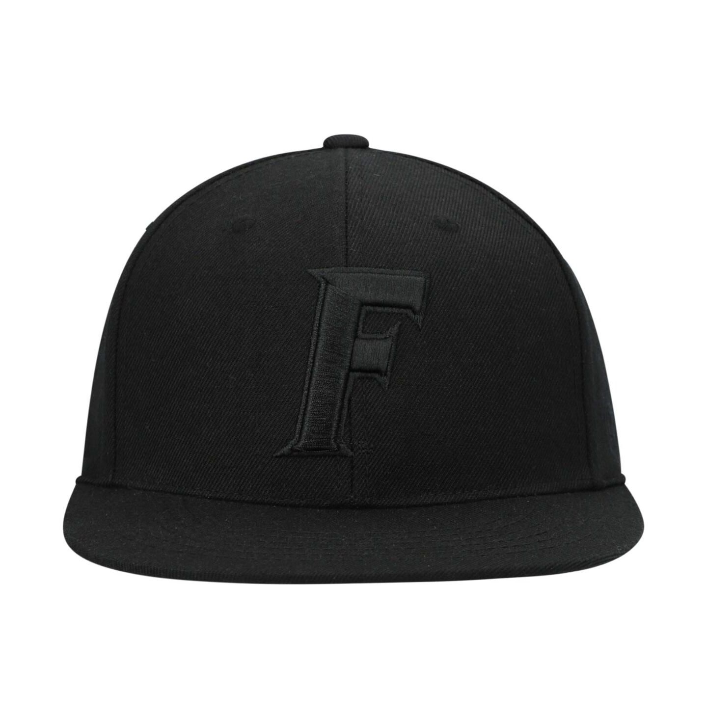 Мужская кепка Top of the World Florida Gators Black On Black Fitted Hat — фото 4