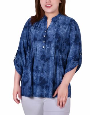 Plus Size 3/4 Roll Tab Sleeve Y-Neck Top