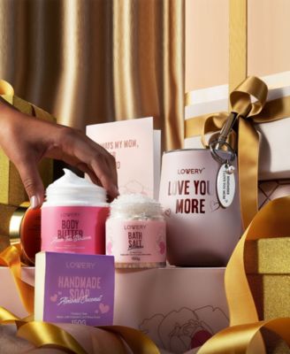 New Mom Gifts, Spa Gift Set for Mom To Be, Bath and Body Gift Set, 7 Piece