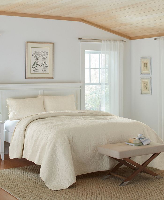 Laura Ashley Full/Queen Felicity Quilt Set & Reviews Quilts